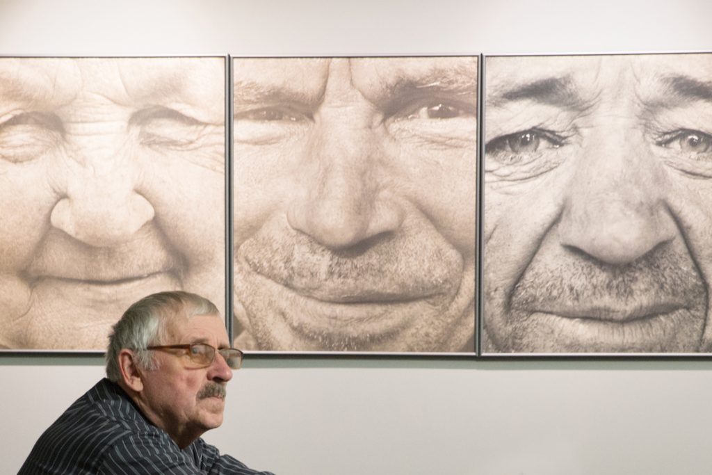 SIŪLAU NAUJĄ PASAULĮ