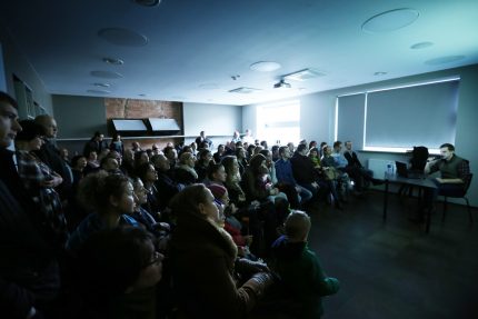 Kovo 11 d. susitikimas su fotožurnalistu Artūru Morozovu