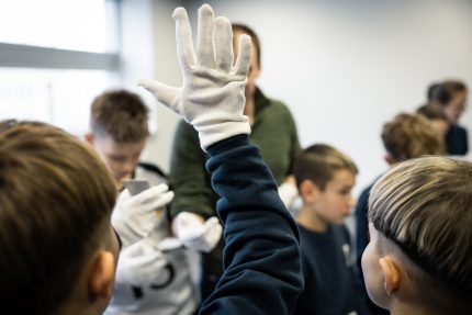 UŽ KLASĖS SIENŲ: KĄ SIŪLO MUZIEJUS?