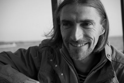 TAPATYBĖS FORMATAI. Tradicija ir modernumas tarpukario Lietuvos fotografijoje