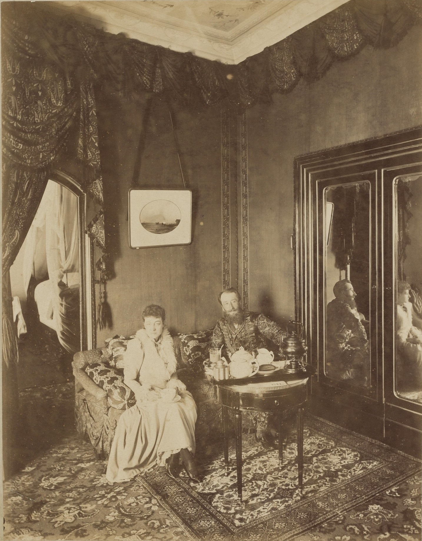 Izabelė Feraud ir B. H. Tiškevičius Nicoje, 1892 m. Petraičių šeimos archyvas