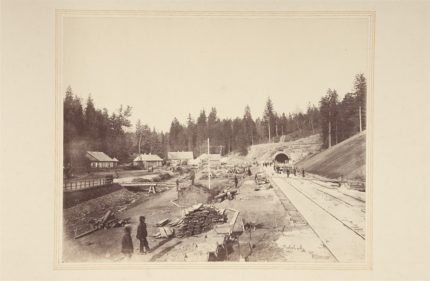 Šiaulių „Aušros“ muziejaus fotografijos ir istorijos skyrių rinkiniai papildyti unikaliais vertingais eksponatais