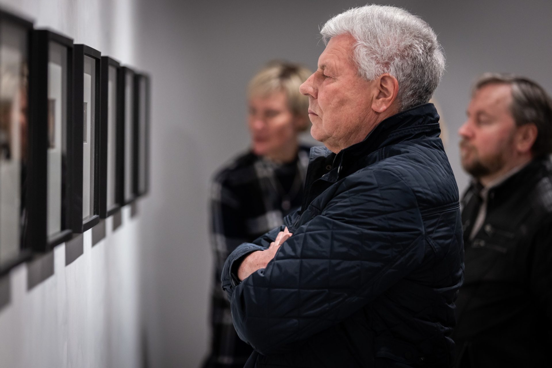 Raimundo Urbono parodos „Gyvenimas po stalu“ atidarymas