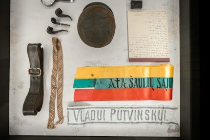 TEGUL SKLINDA TAUTOJE VLADO PŪTVIO IDĖJOS