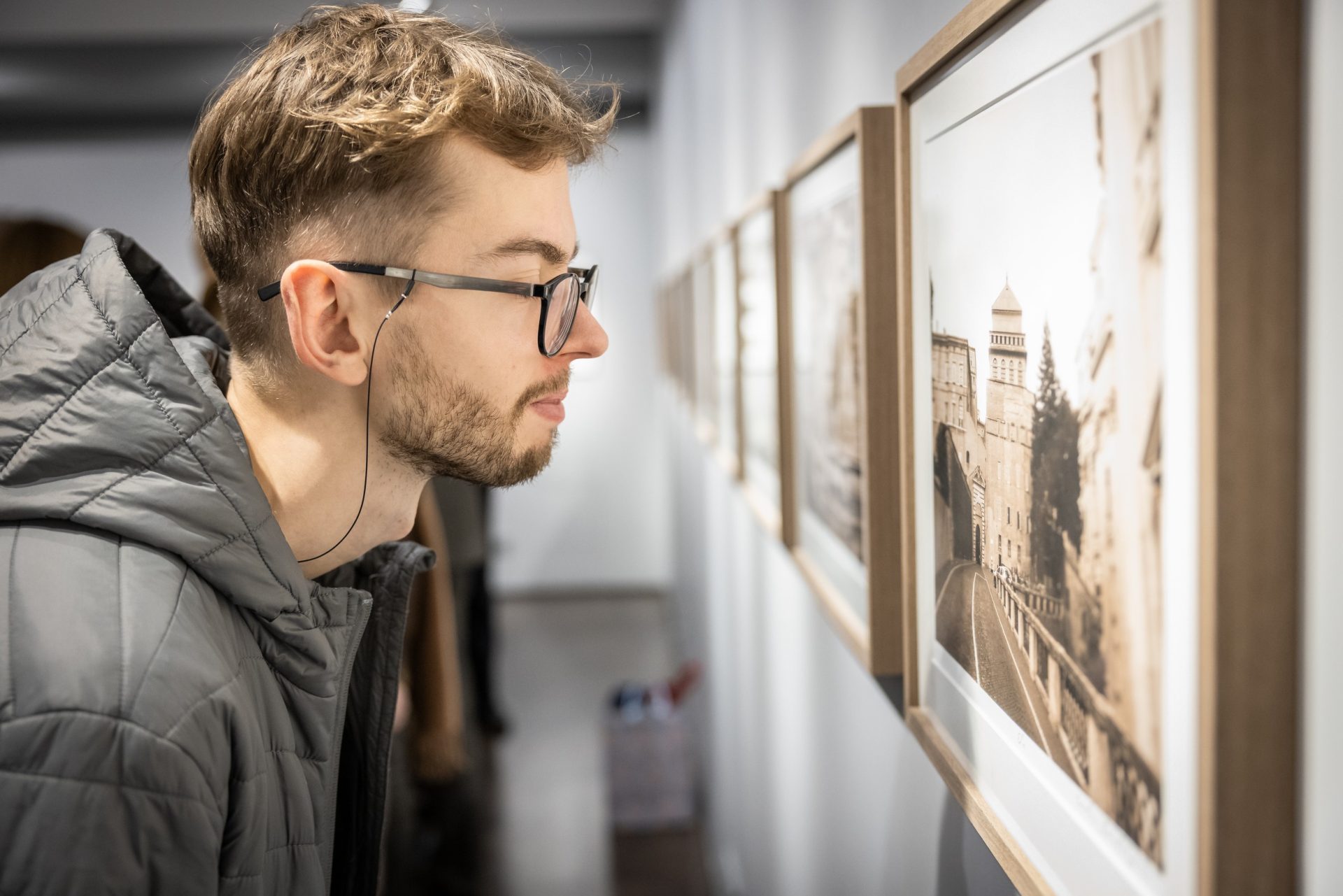 Fotografijos muziejuje atidaryta Sauliaus Paukščio paroda „Vatikano soduose“