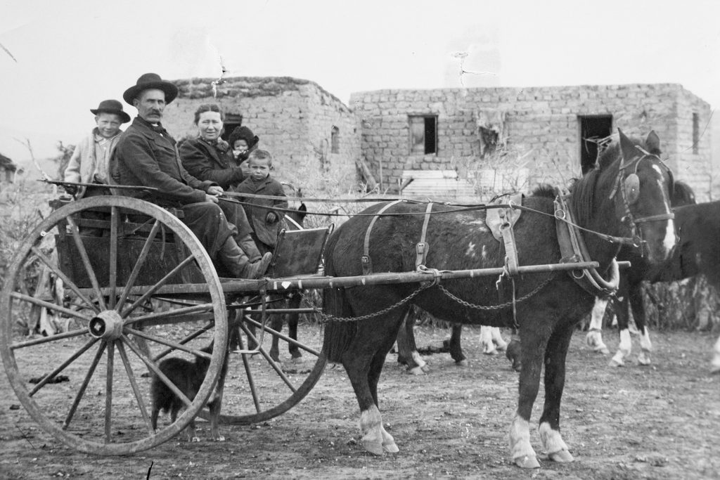 Mykolas Juodelė and Sandra Rivero. Argentine Lithuanians: Departures and Arrivals