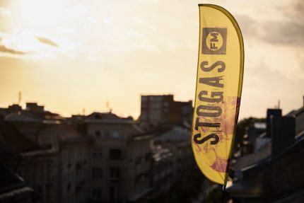 STOGAS FM: jauni kūrėjai ir netikėtos patirtys virš Šiaulių senamiesčio stogų