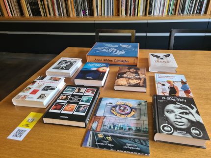 Naujos knygos Fotografijos muziejaus skaitykloje