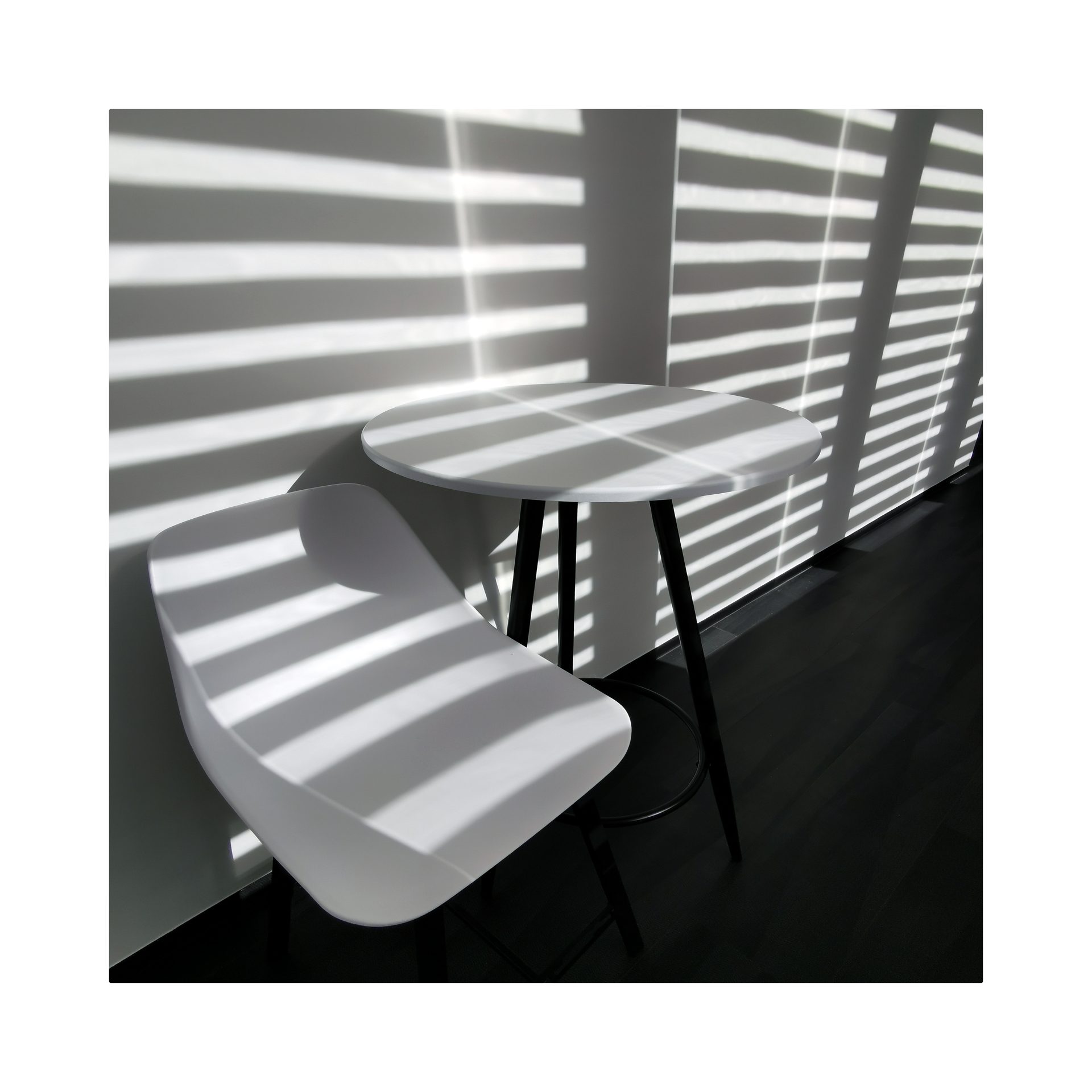 G. Šiukščius. Iš ciklo „Minimalistiniai motyvai“, 2023–2024 m.